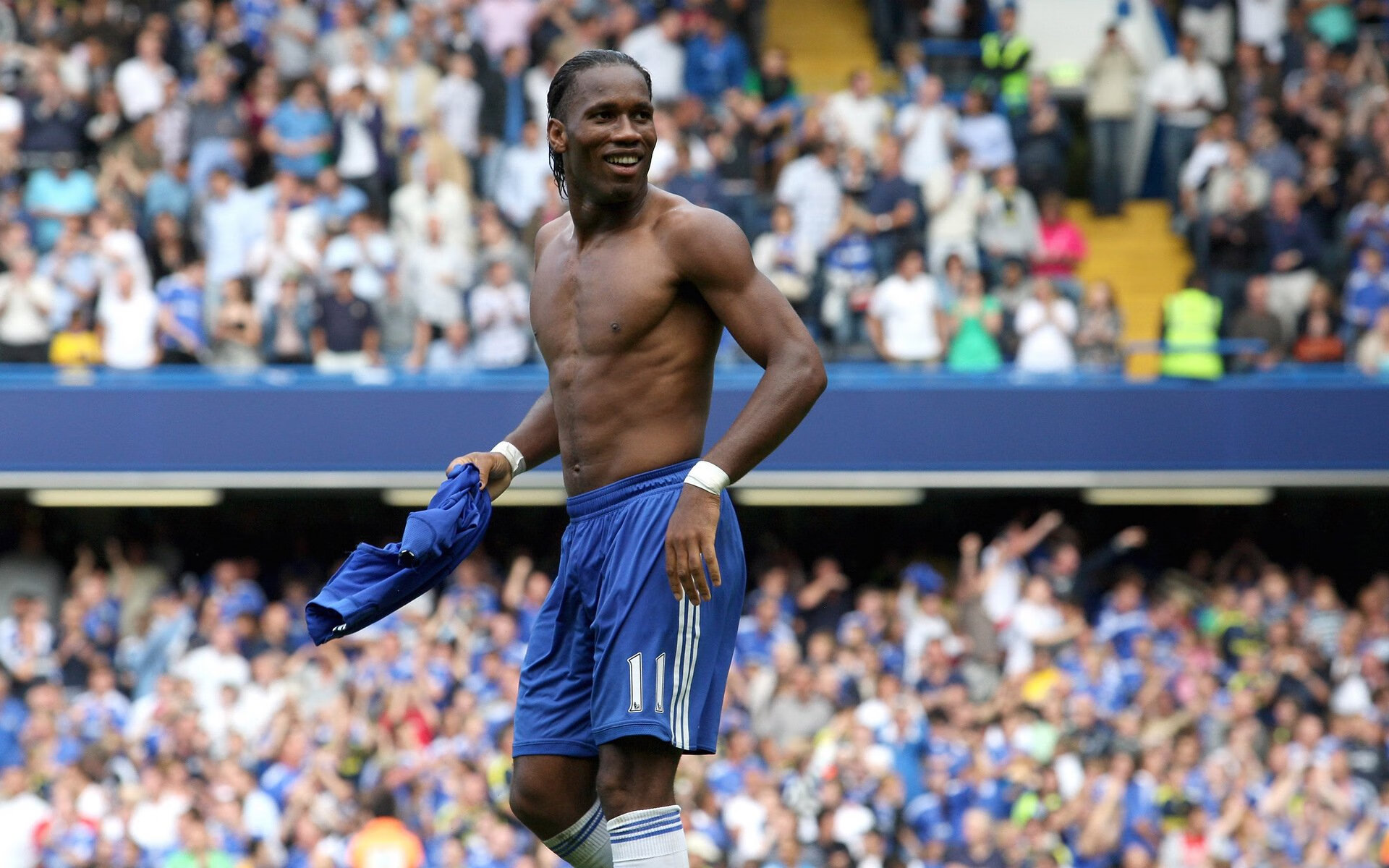 开云官网登录-传奇再续：足球明星的“退役人生”分享，足球球员退役视频